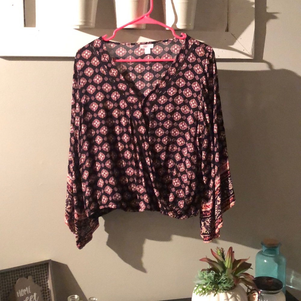 Xhilaration XXL Cinched Bottom Flowy Arm Top